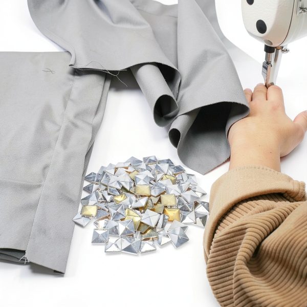 COHEALI Pyramid Flatback Studs 200pcs Silver Rivet for DIY Fashion-1